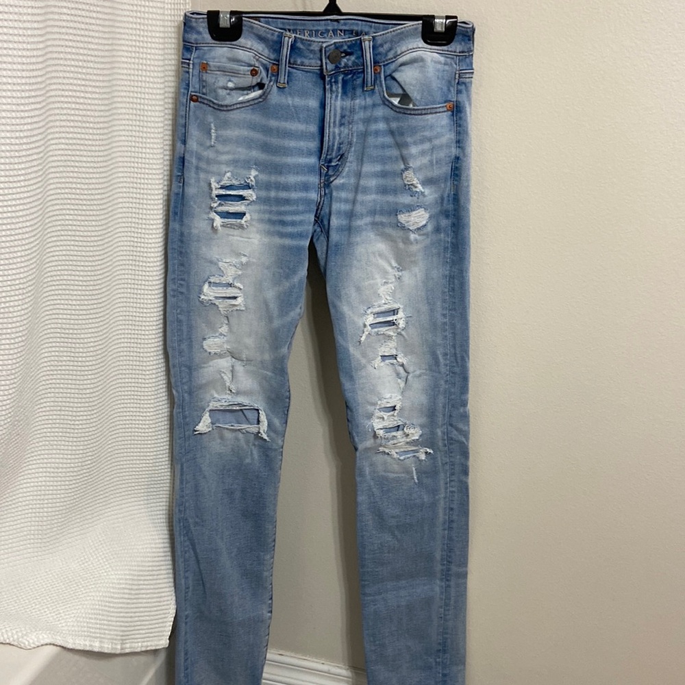 Men’s American Eagle Outfitters Airflex 360 Light Wash Slim Jeans. Size 29 x 34
